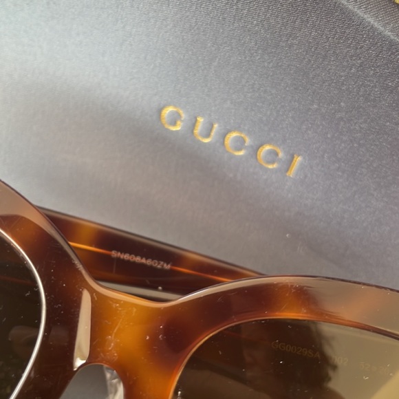 Gucci Sunglasses - Picture 2 of 6